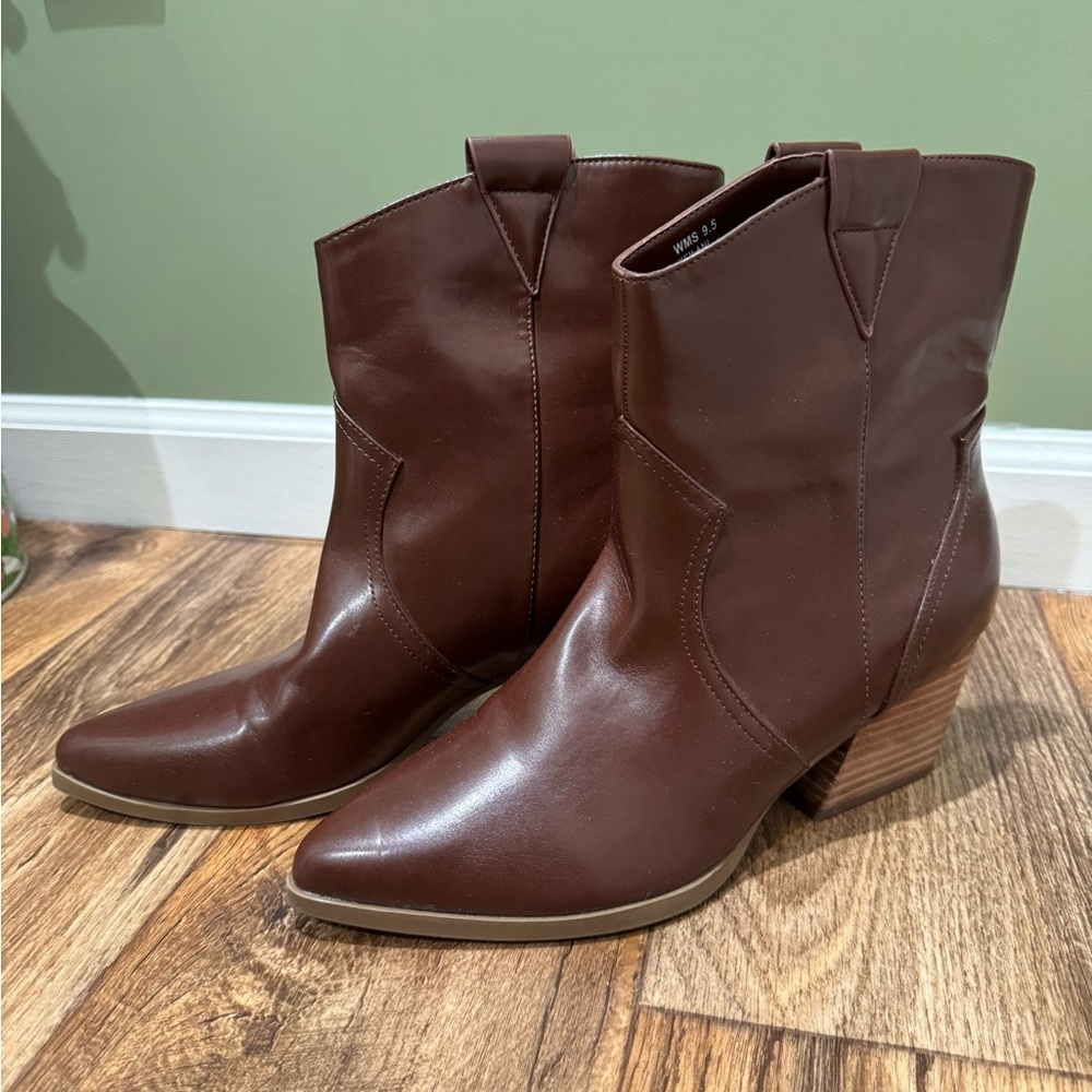 Dolce Vita Brown Leather Ankle Boots